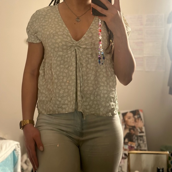 Green Floral NoBo top - Picture 6 of 7